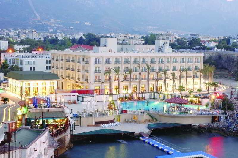 Rocks Hotel & Casino Kyrenia  Extérieur photo